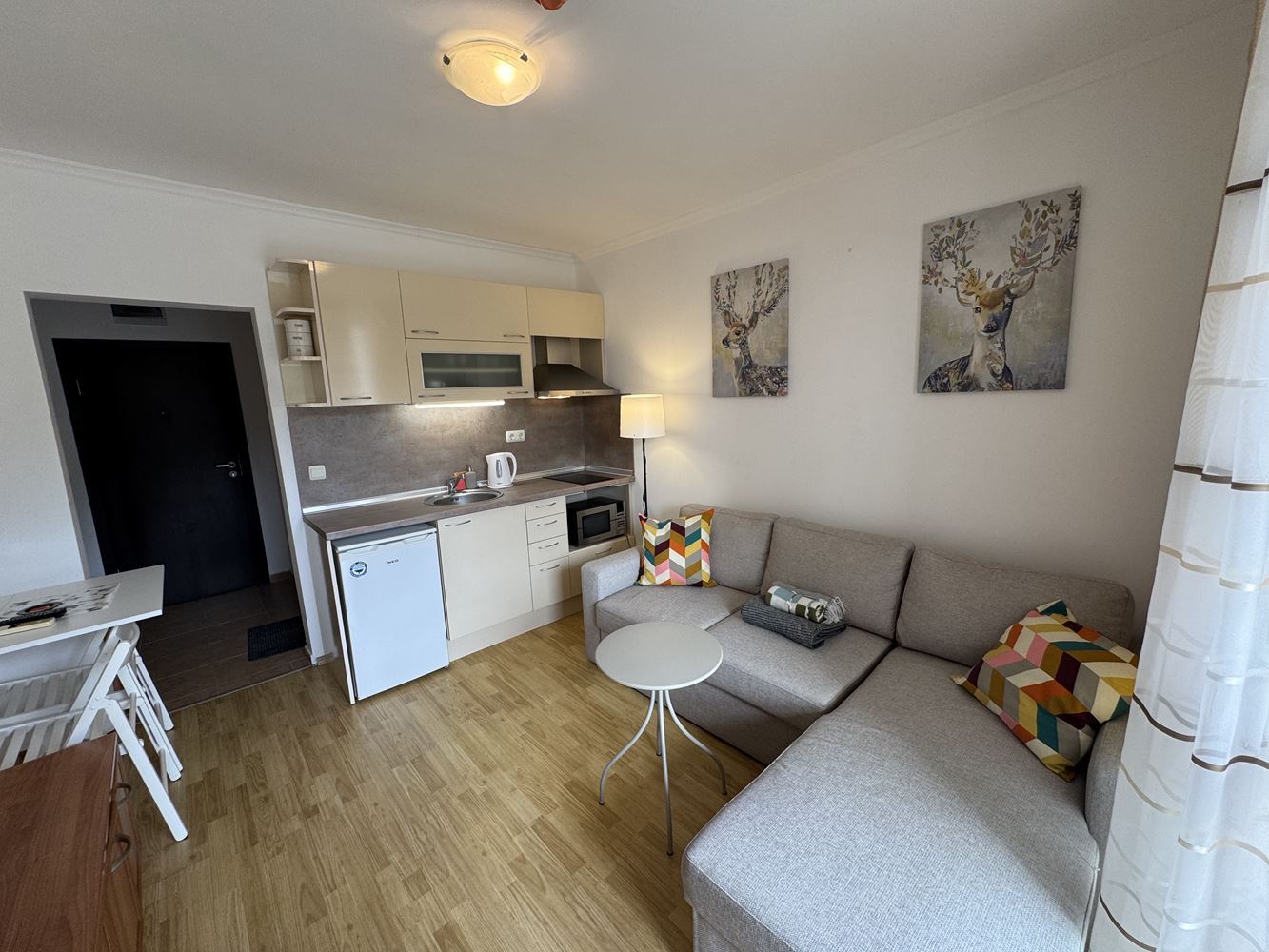 Cozy furnished studio in Elenite just steps from the sea