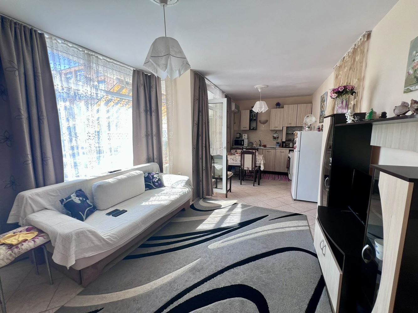Spacious three-room apartment with two bedrooms and pool view in Sunny Beach