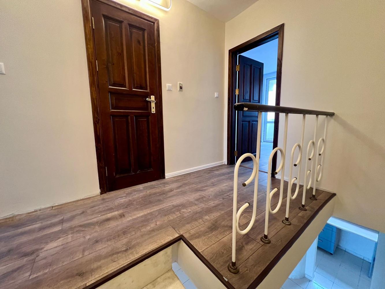 First-line sea property in Ravda – two-bedroom maisonette with sea view and private parking space