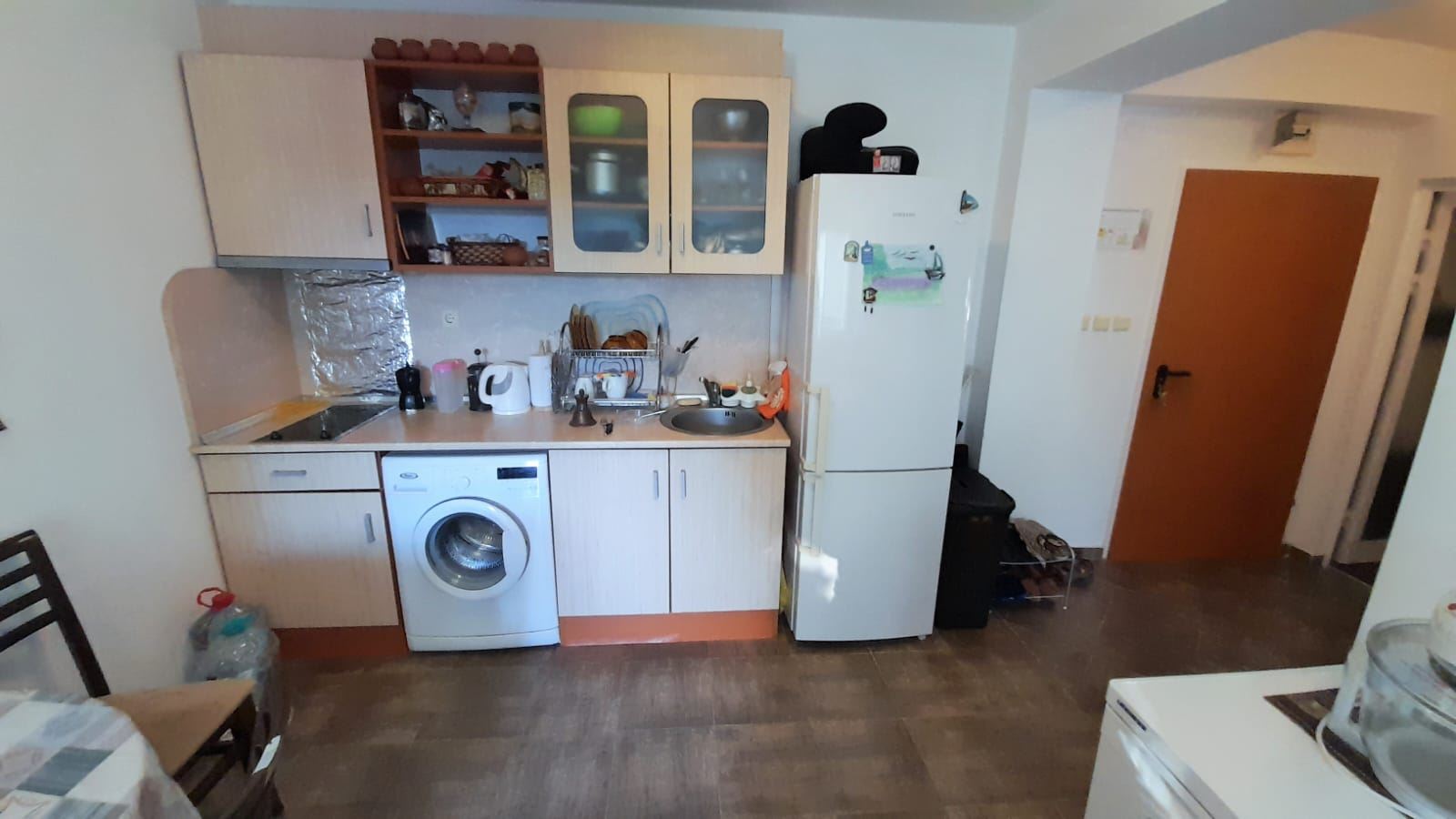 Comfortable One-Bedroom Apartment in a Year-Round Complex with Parking in Sarafovo  