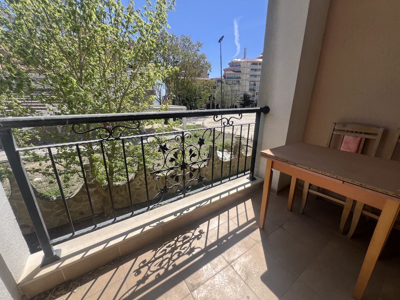 Cozy studio in the heart of Elenite – just minutes from the beach, in a gated complex with a pool and excellent amenities