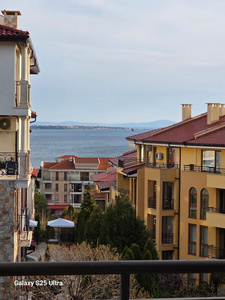 One-bedroom apartment with sea view and Old Nessebar view in Sveti Vlas