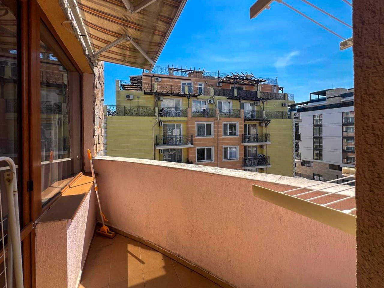Two-room apartment in a complex with extensive infrastructure and leisure facilities