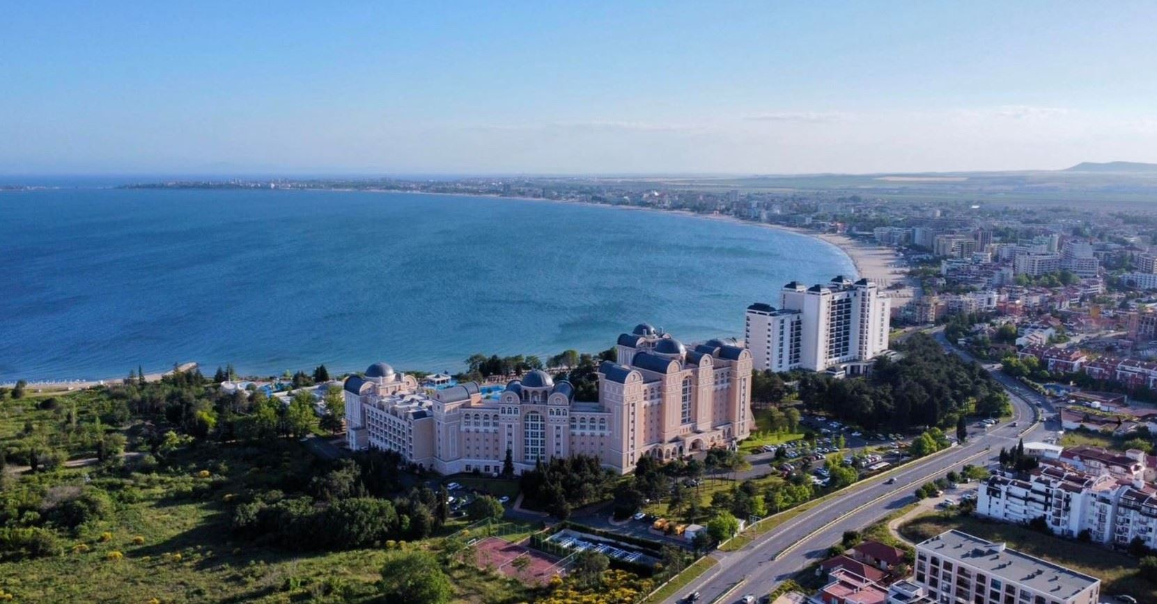 Apartment with one bedroom and sea view in Sveti Vlas – no maintenance fee and investment potential