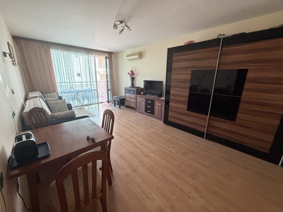 One-bedroom apartment in a modern complex with amenities in Ravda