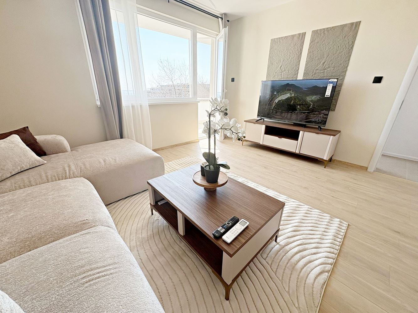 Two independent residential spaces with sea view in the center of Sveti Vlas – designer interior and private parking space