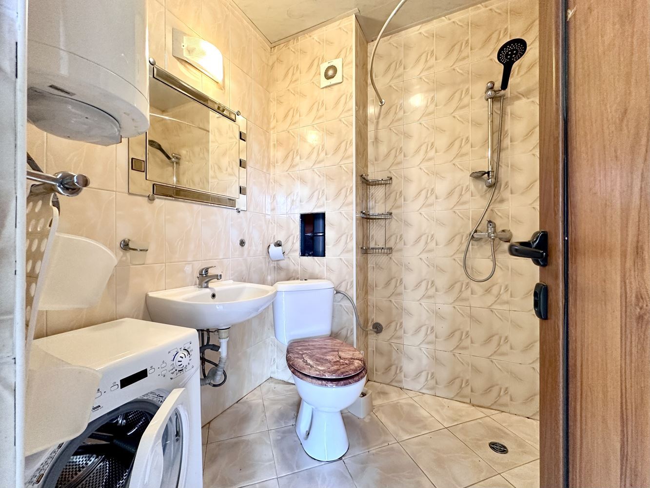 Spacious Studio with Impressive Panoramic Terrace in Sunny Beach