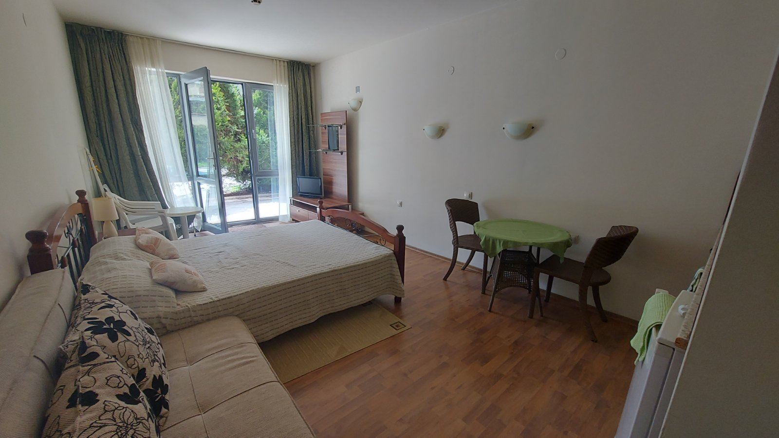Studio with Direct Pool Access in Ravda – Comfort and a Seaside Atmosphere