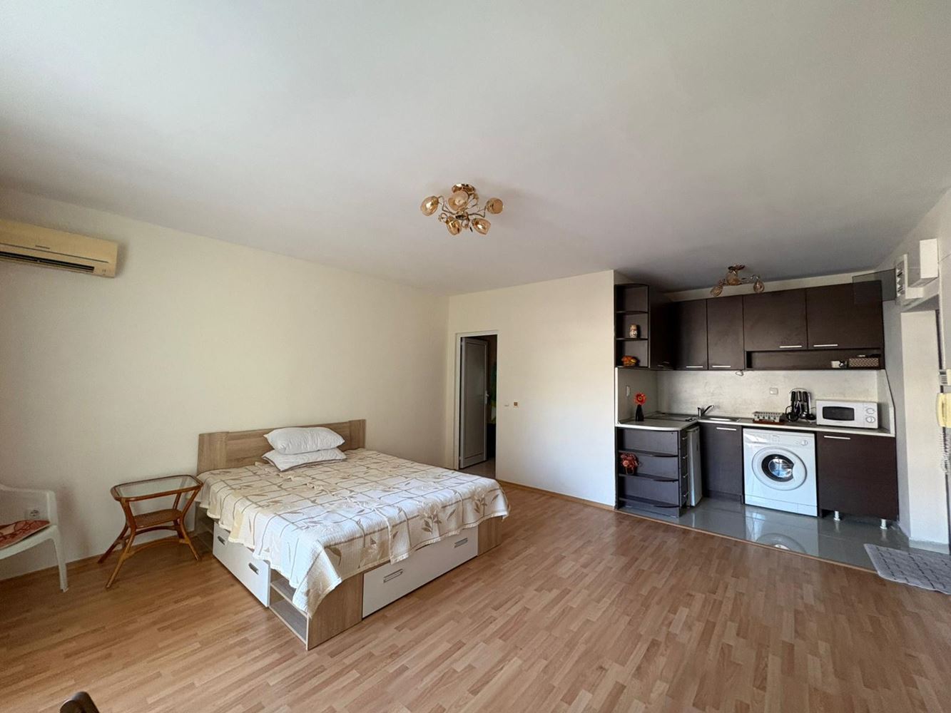 Spacious studio in the heart of Pomorie Old Town – just steps from the sea