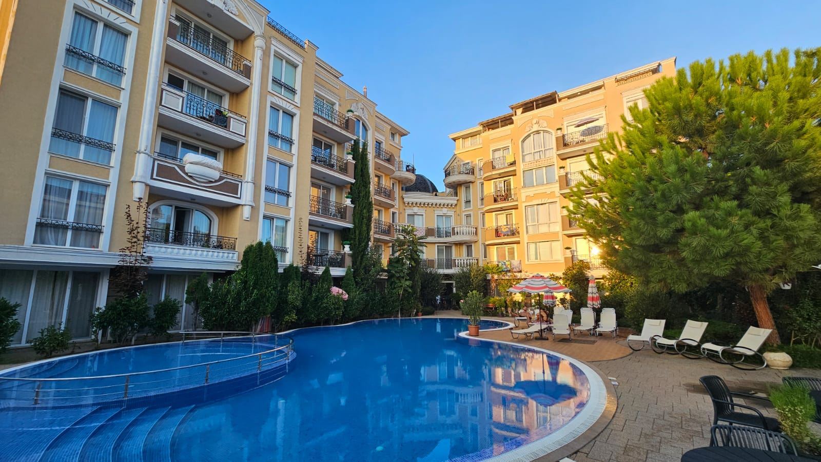 Furnished studio in Sunny Beach – an excellent investment in a complex with premium amenities and a wide range of services