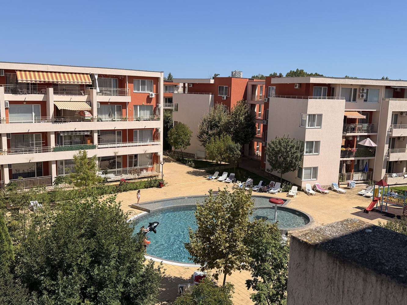 Cozy one-bedroom apartment in Sunny Beach – beautiful pool view and an excellent complex for holidays and investment