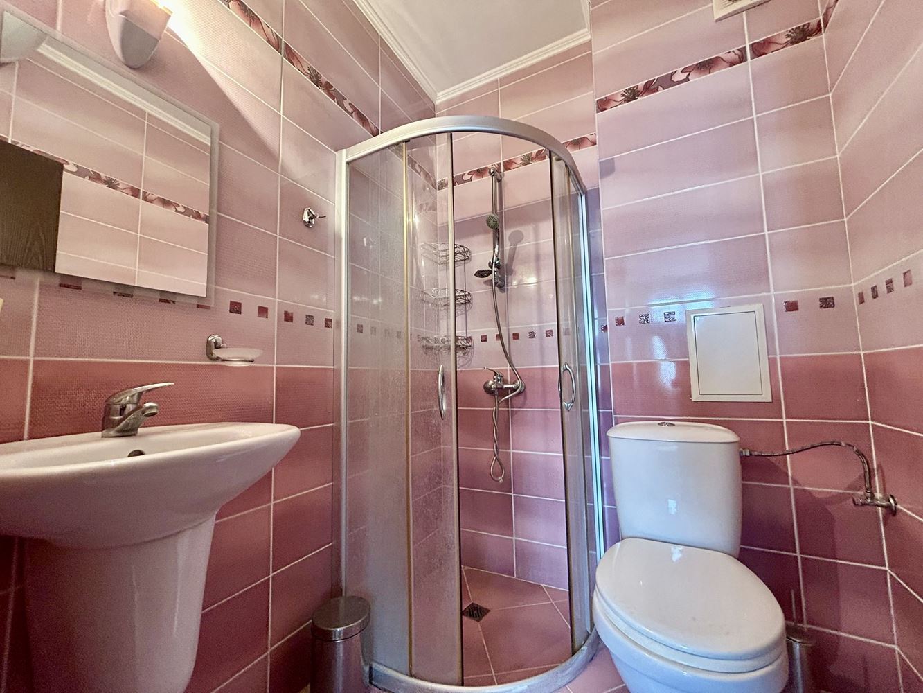 Spacious studio with pool view in Nessebar – an excellent investment and cozy home by the sea