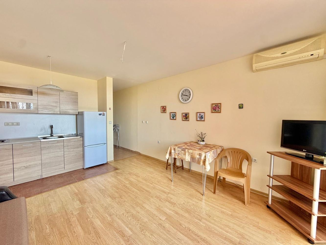 Furnished Studio with Panoramic Sea View in Ravda, Just 50 Meters from the Sea
