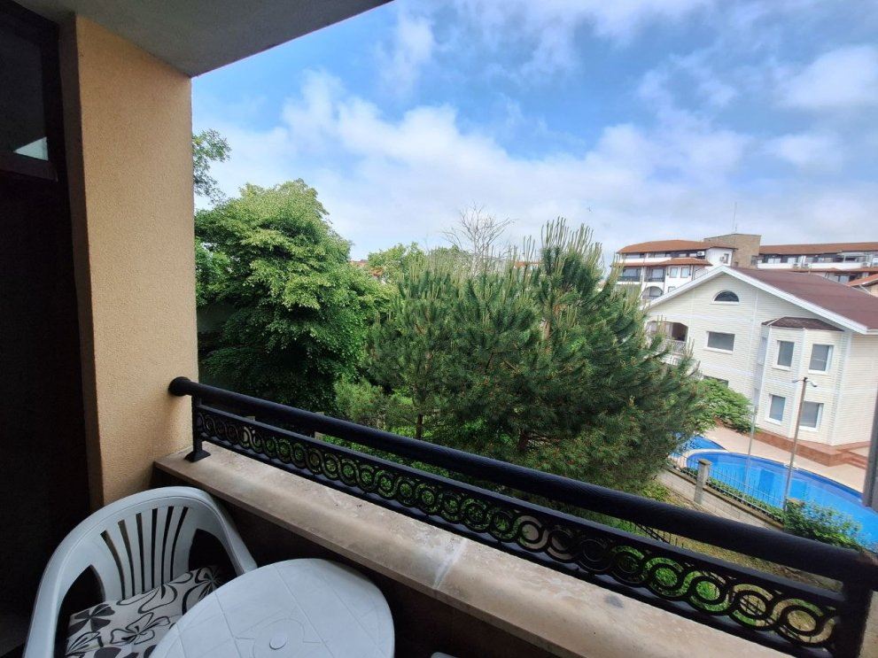 Bright One-Bedroom Apartment in a Complex in Ravda – Close to the Sea and Central Infrastructure