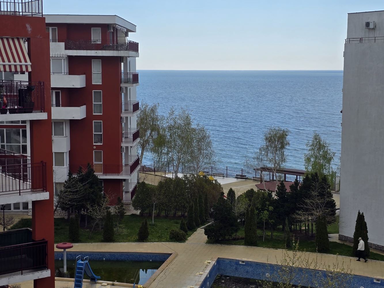 Wonderful One-Bedroom Apartment in Sveti Vlas with Sea View – Excellent Investment Just Steps from the Beach