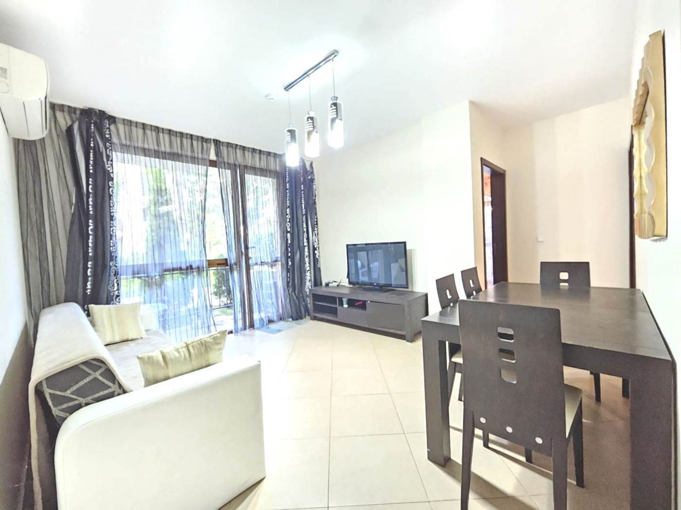 Three-room ground-floor apartment with direct access to the pool in a luxury complex in Sunny Beach