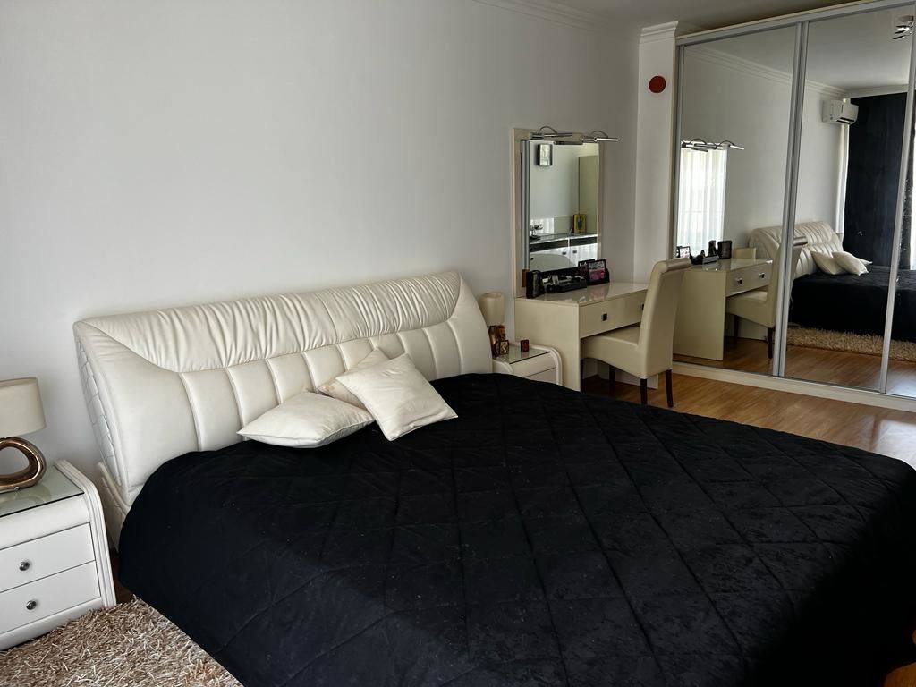 Cozy One-Bedroom Apartment with Panoramic Sea and Mountain Views in Sveti Vlas