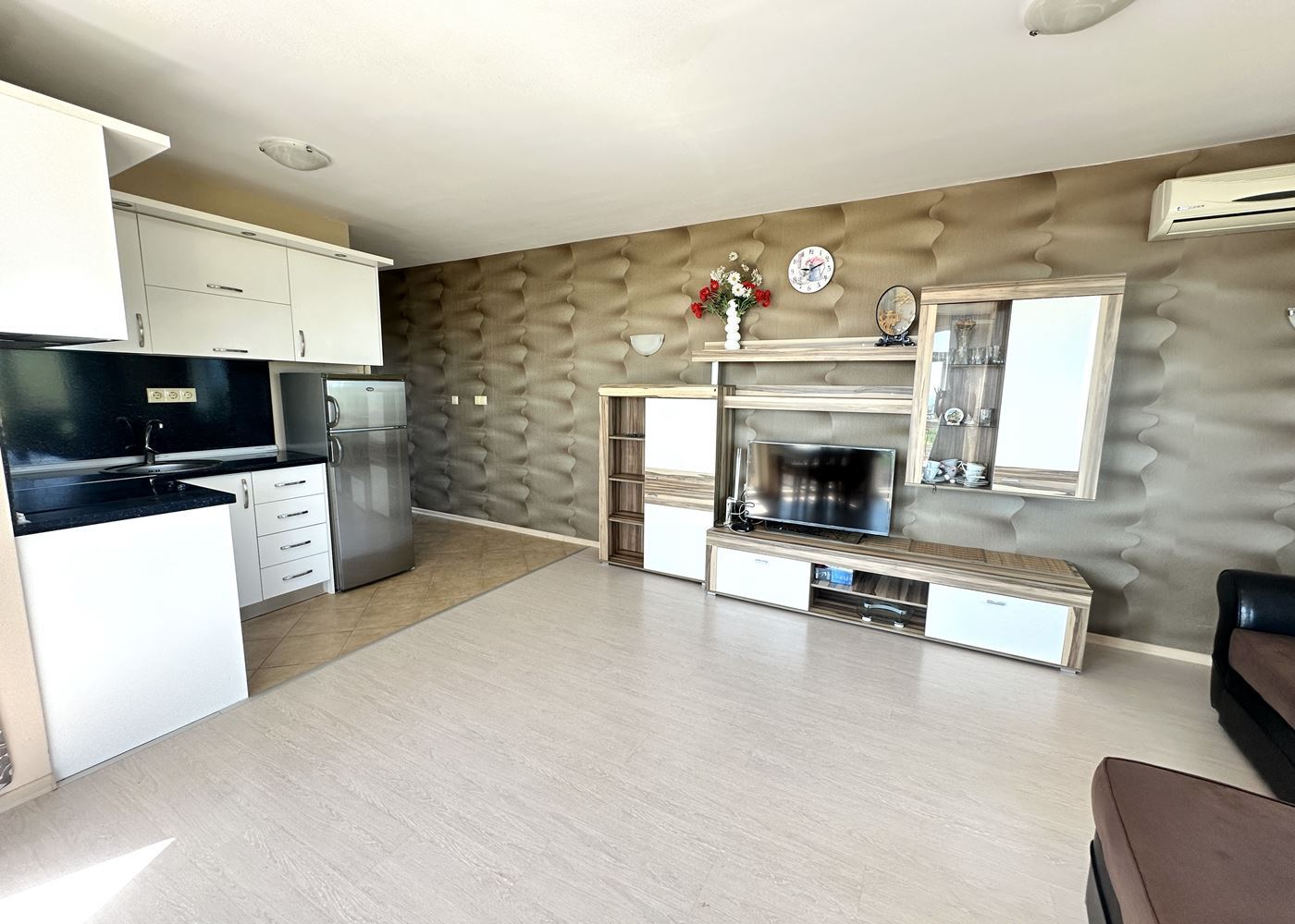Spacious one-bedroom apartment with panoramic sea view in Chernomorets – a ready home by the sea