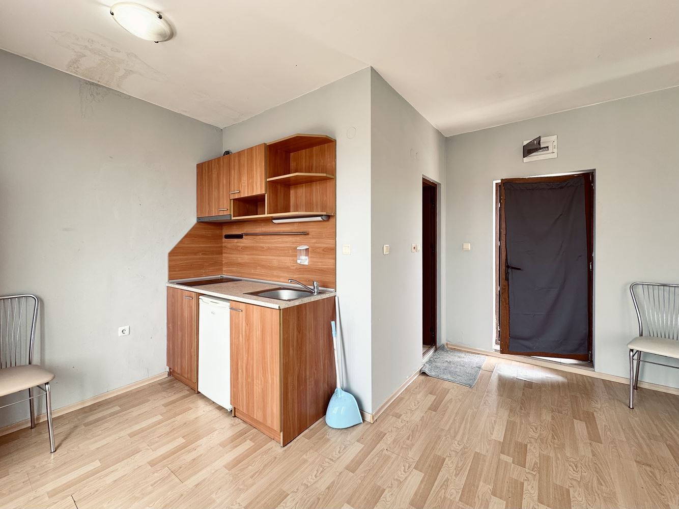 Spacious Studio with Impressive Panoramic Terrace in Sunny Beach