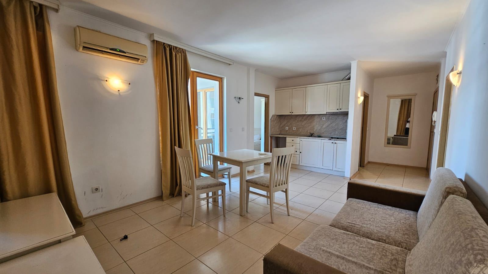 Two-Bedroom Apartment with No Maintenance Fee, Right Next to a Supermarket