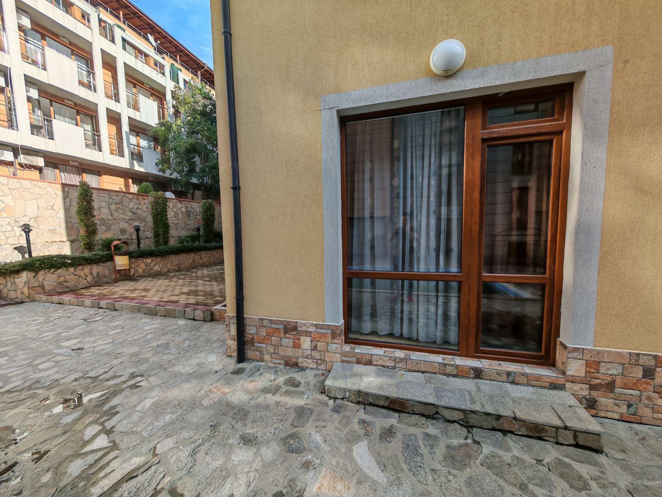 Two-Bedroom Apartment in Sveti Vlas with Excellent Amenities in a Gated Complex