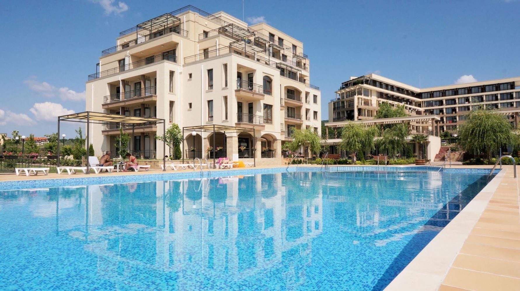 Attractive One-Bedroom Apartment with Sea and Mountain Views in Sveti Vlas