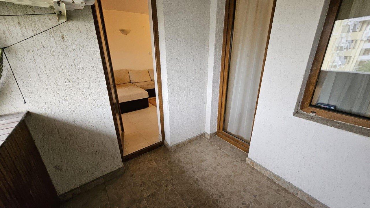Spacious three-room apartment in Sveti Vlas – only 100 m from the beach and the marina