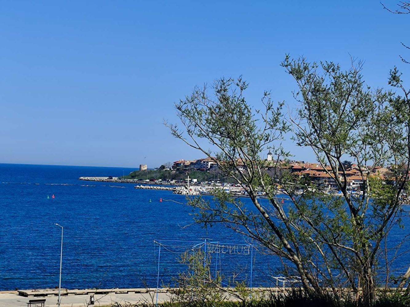 Beachfront Property in Nessebar – One-Bedroom Apartment with Direct Sea View, Ready to Move In