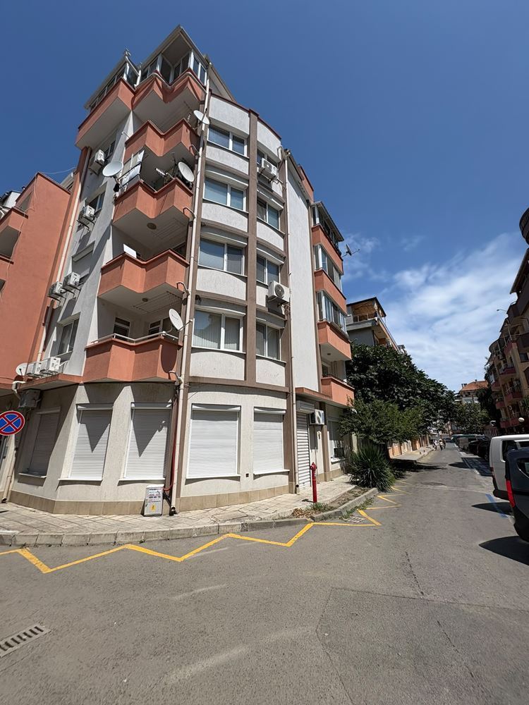 One-bedroom apartment in the Old Town of Pomorie – fully furnished, in a residential building and ready to move in
