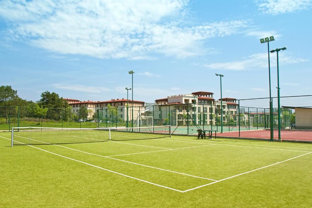Furnished one-bedroom apartment in an elite complex with swimming pools and sports facilities