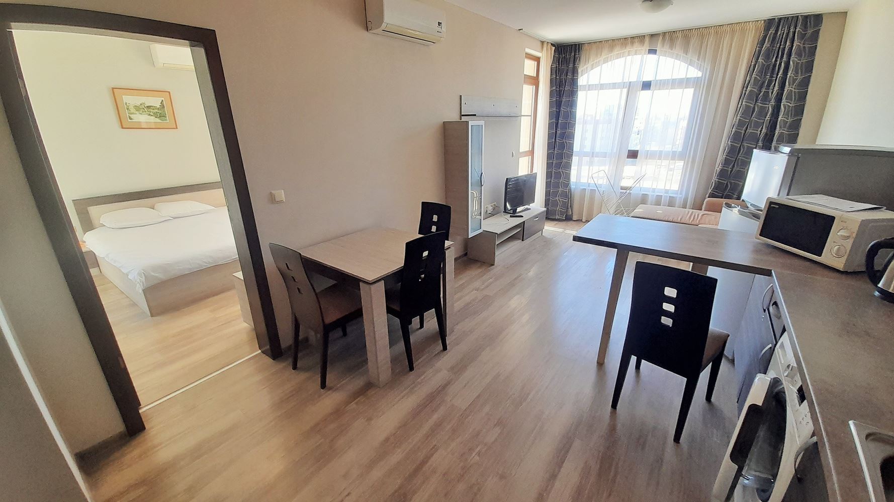 Attractive One-Bedroom Apartment with Sea and Mountain Views in Sveti Vlas