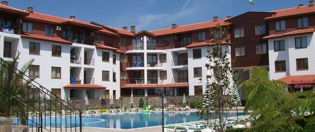 Spacious one-bedroom apartment with a green view in Nessebar – ready to move in