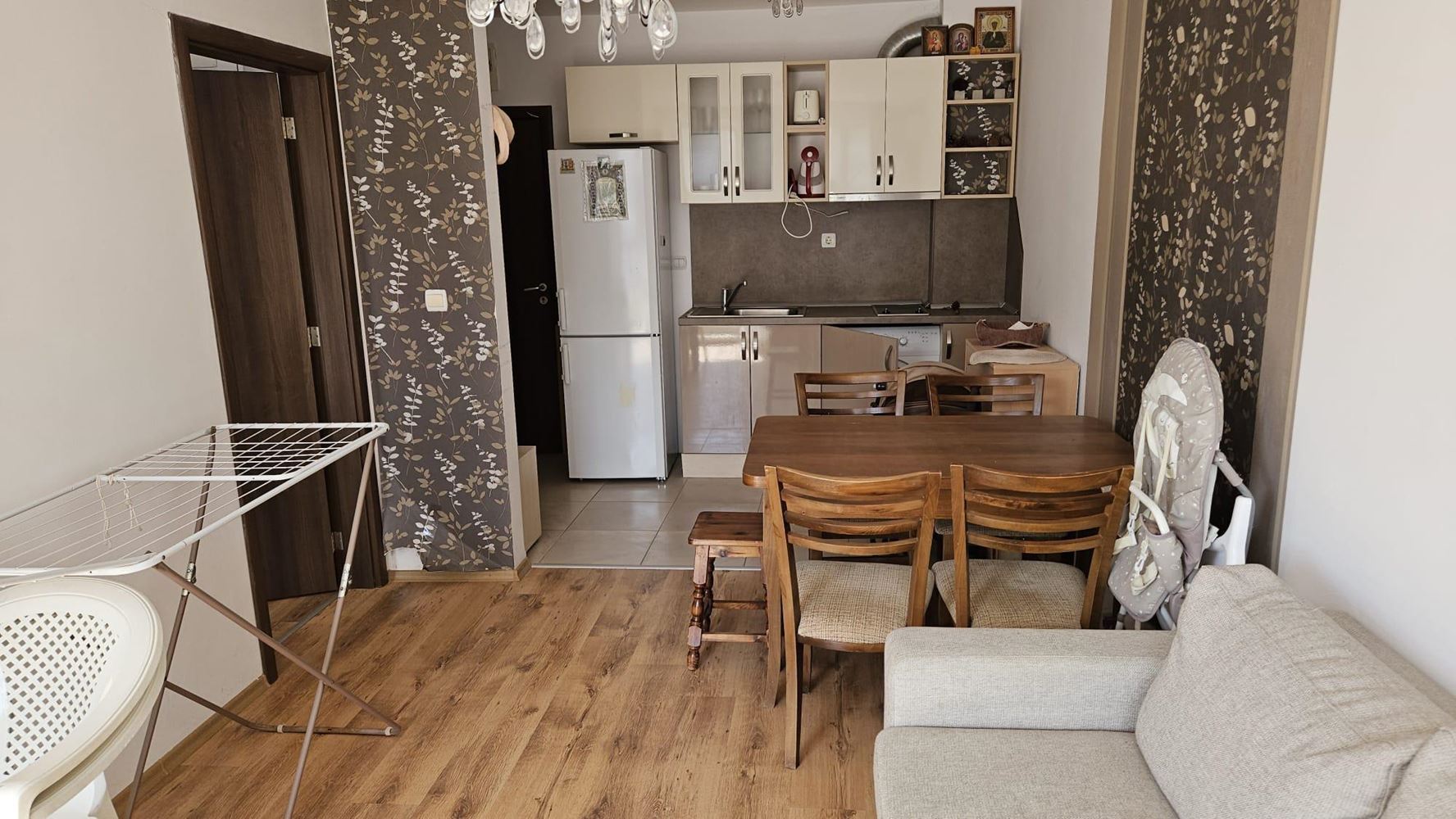 One-bedroom apartment in Nessebar with furnishings and excellent on-site amenities
