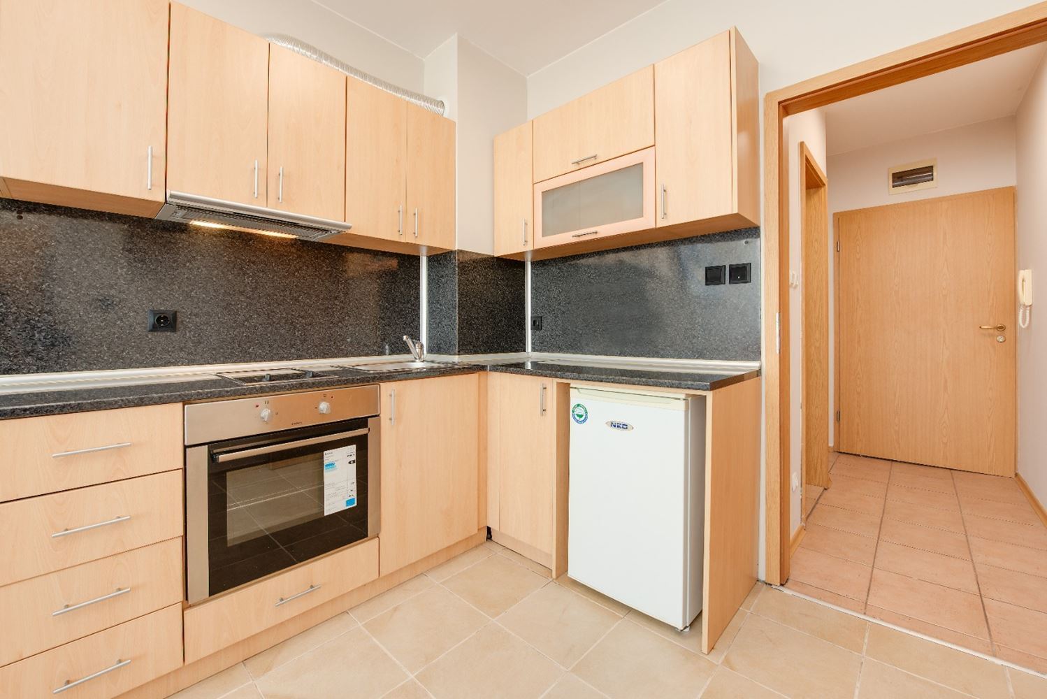 Sunny and spacious studio with sea view in Ravda – 100 m from the beach, in a well-maintained complex with a pool and greenery