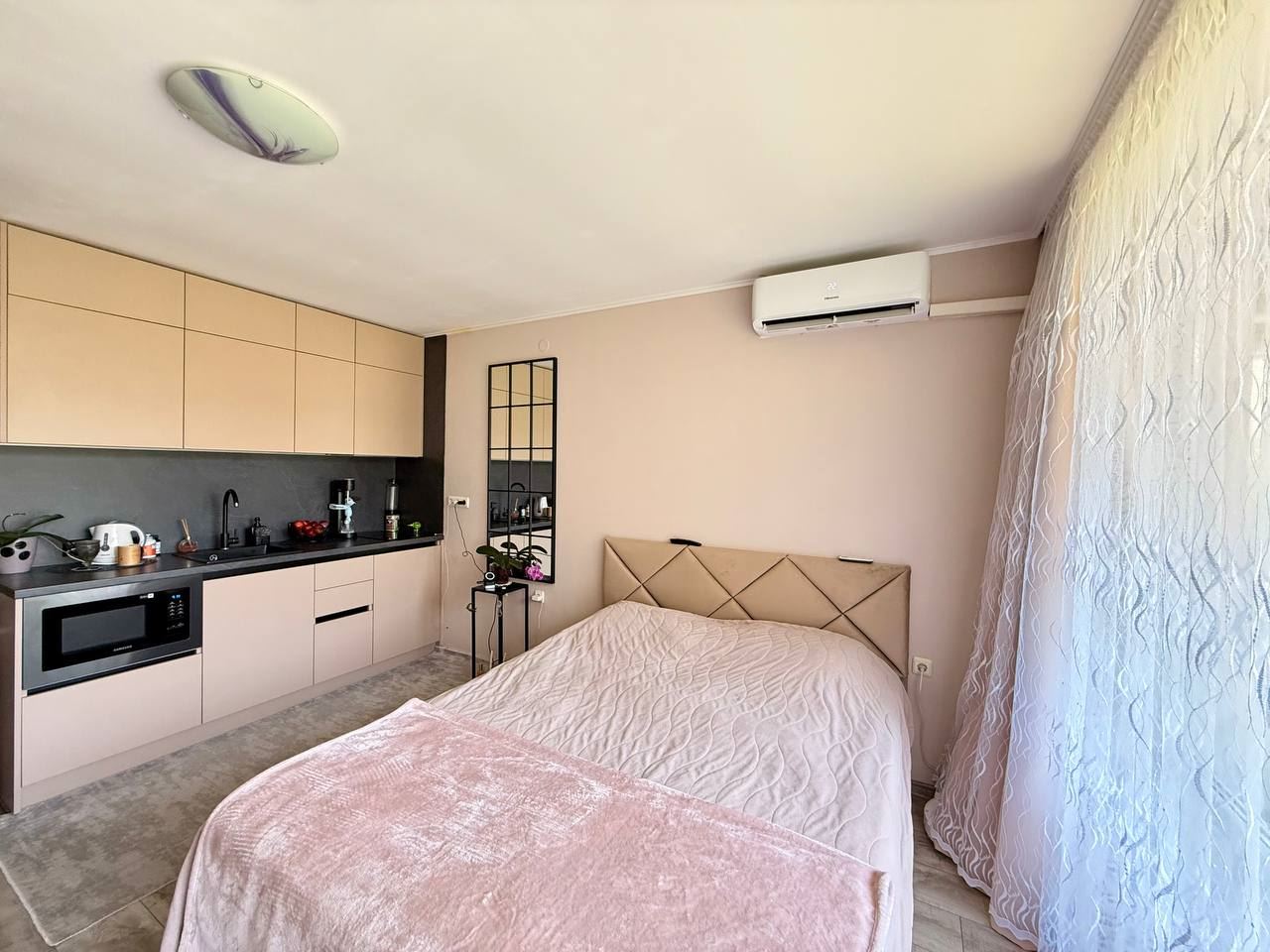 Cozy Studio Apartment in a Modern Complex with Luxury Amenities and Excellent Location