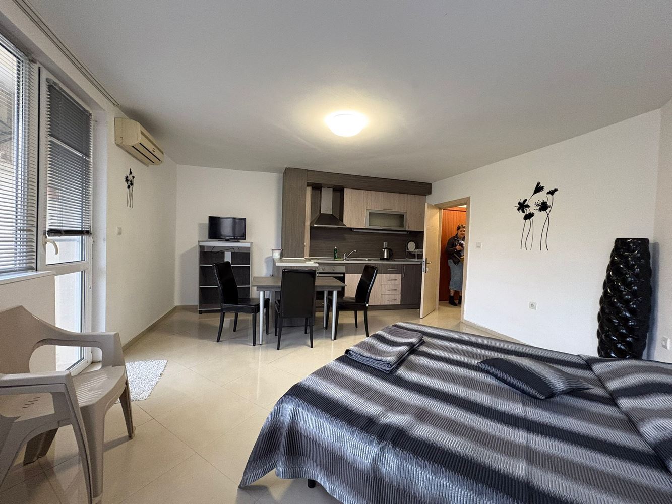 Spacious fully furnished studio in Pomorie – east exposure and excellent location 400 m from the sea