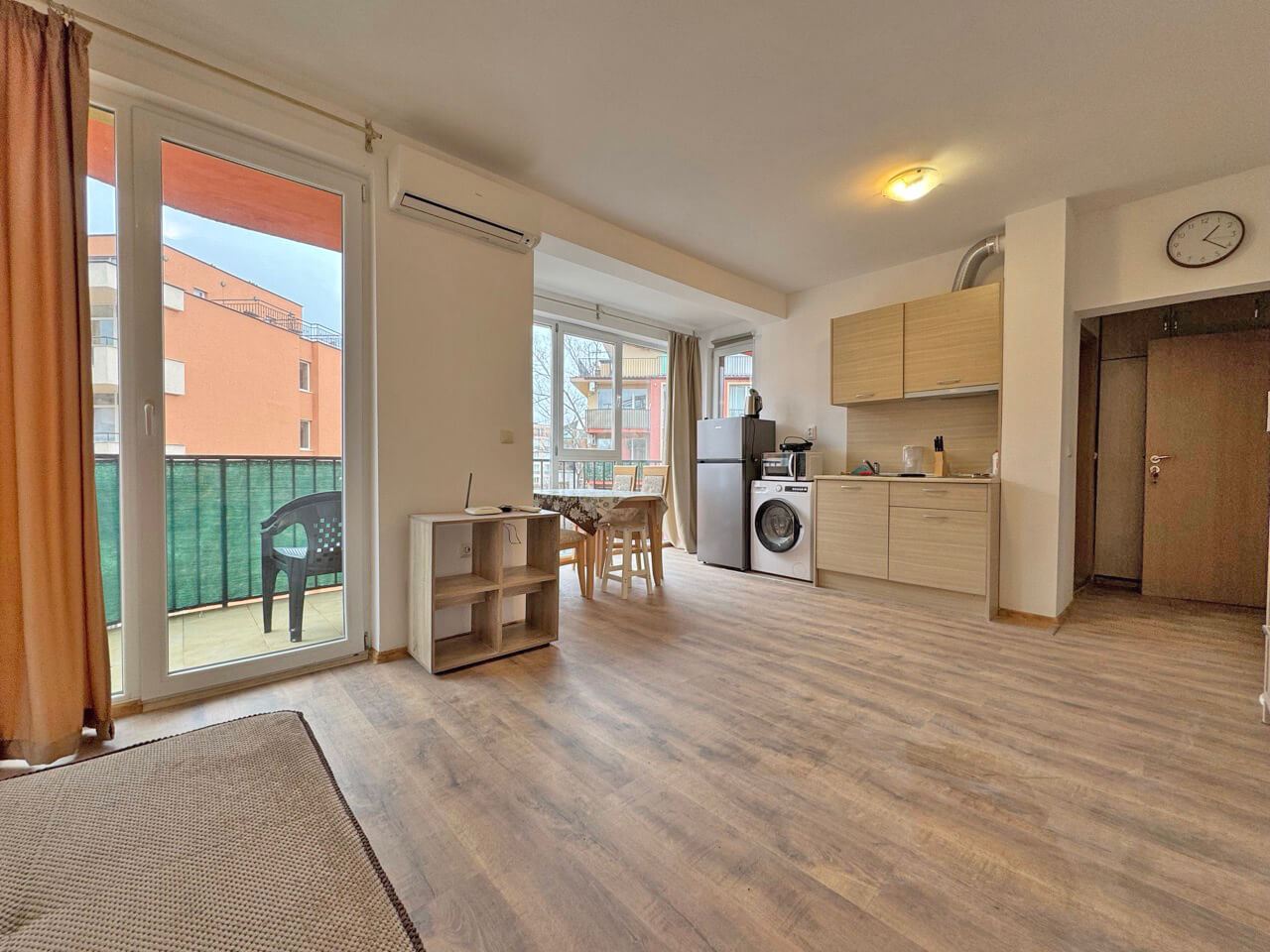 One-bedroom apartment with pool view in a prestigious complex in Sunny Beach