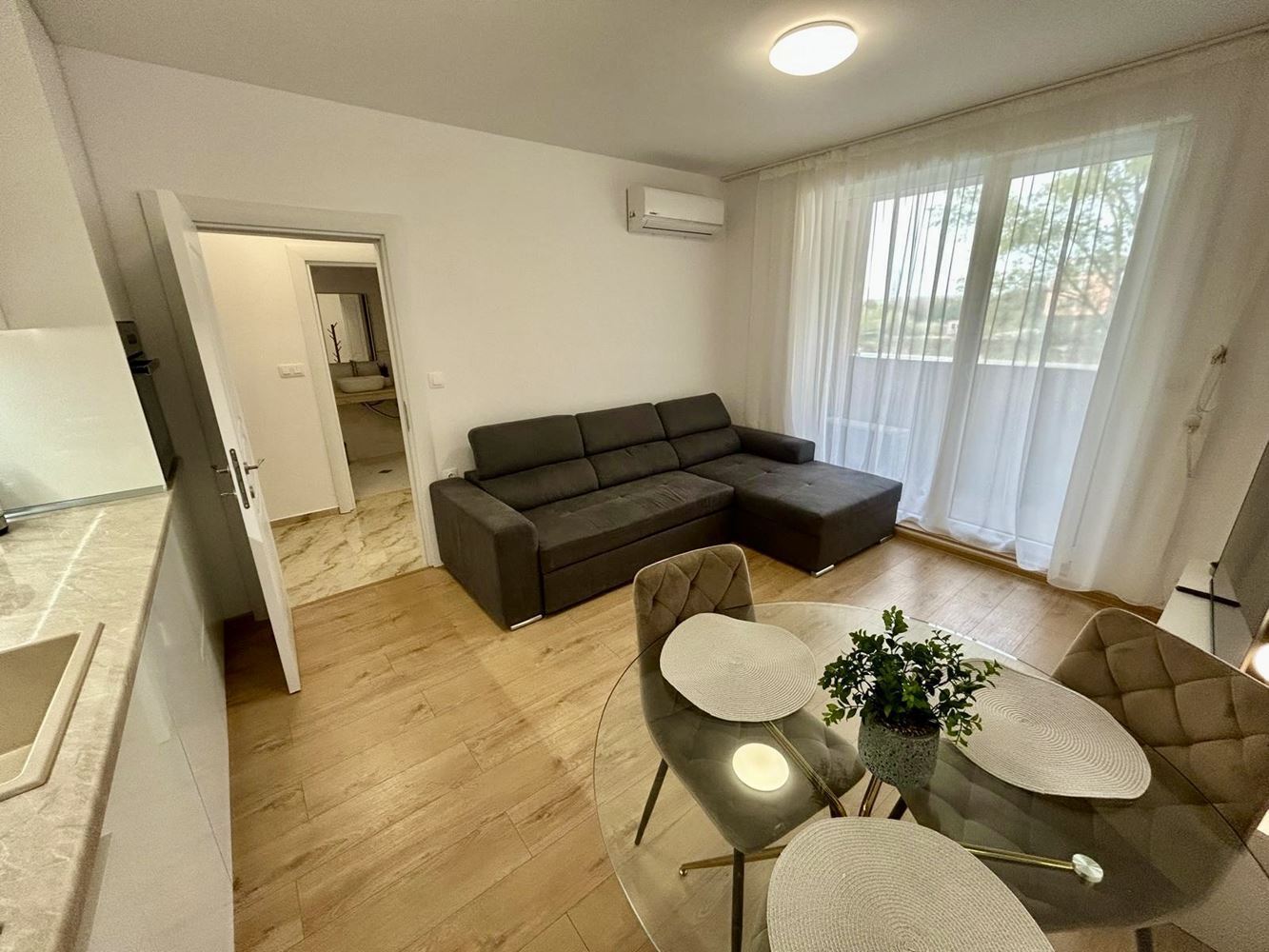 Two-Room Oasis in a New Luxury Complex in Sunny Beach – Pool View