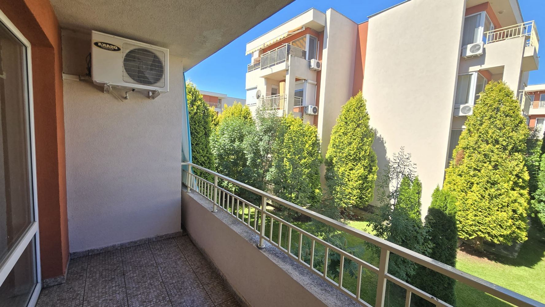Bright Studio with Pool View in a Modern Complex in Sunny Beach