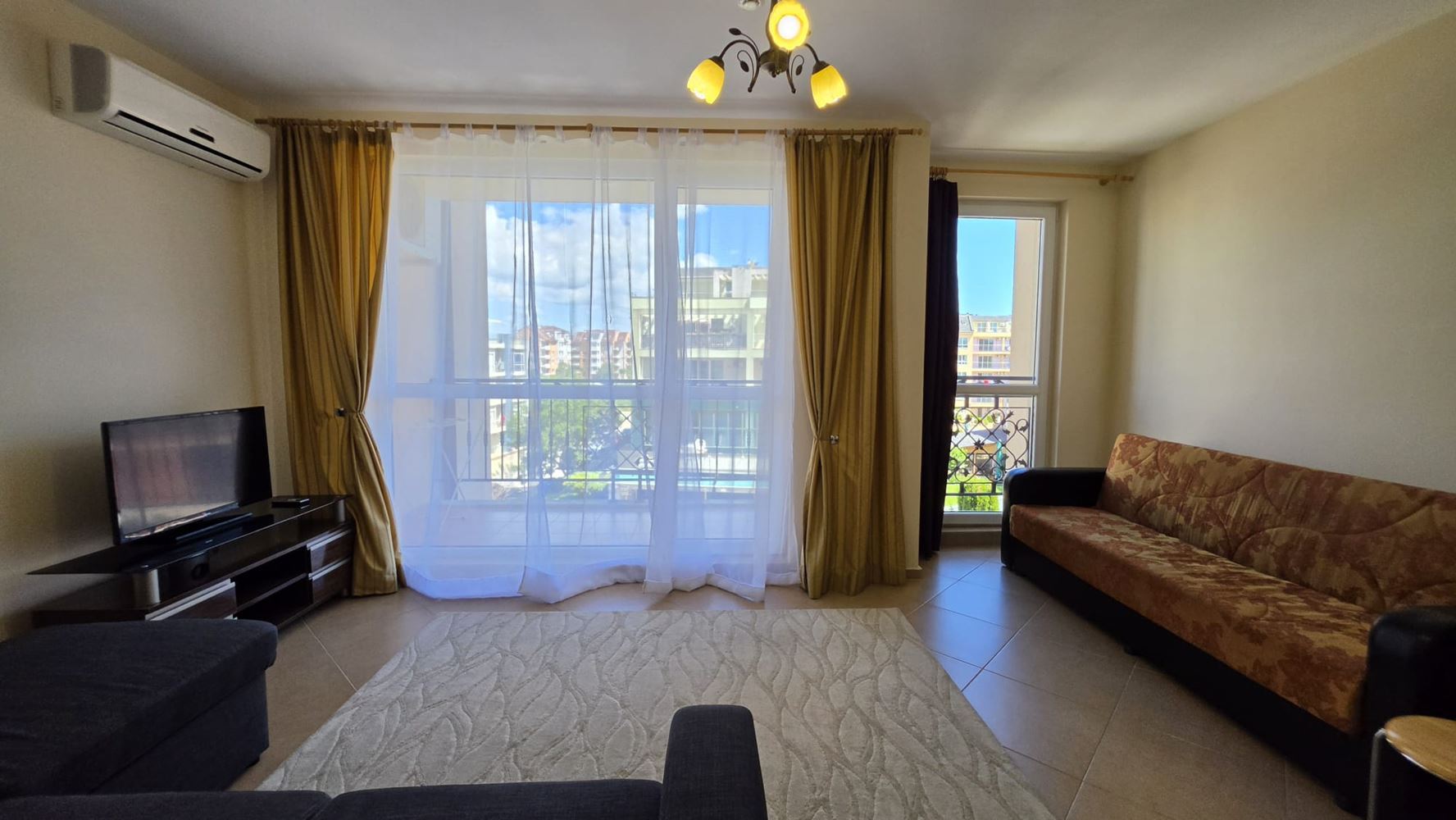 Cosy Studio with Excellent Amenities and Year-Round Living Potential in Sunny Beach
