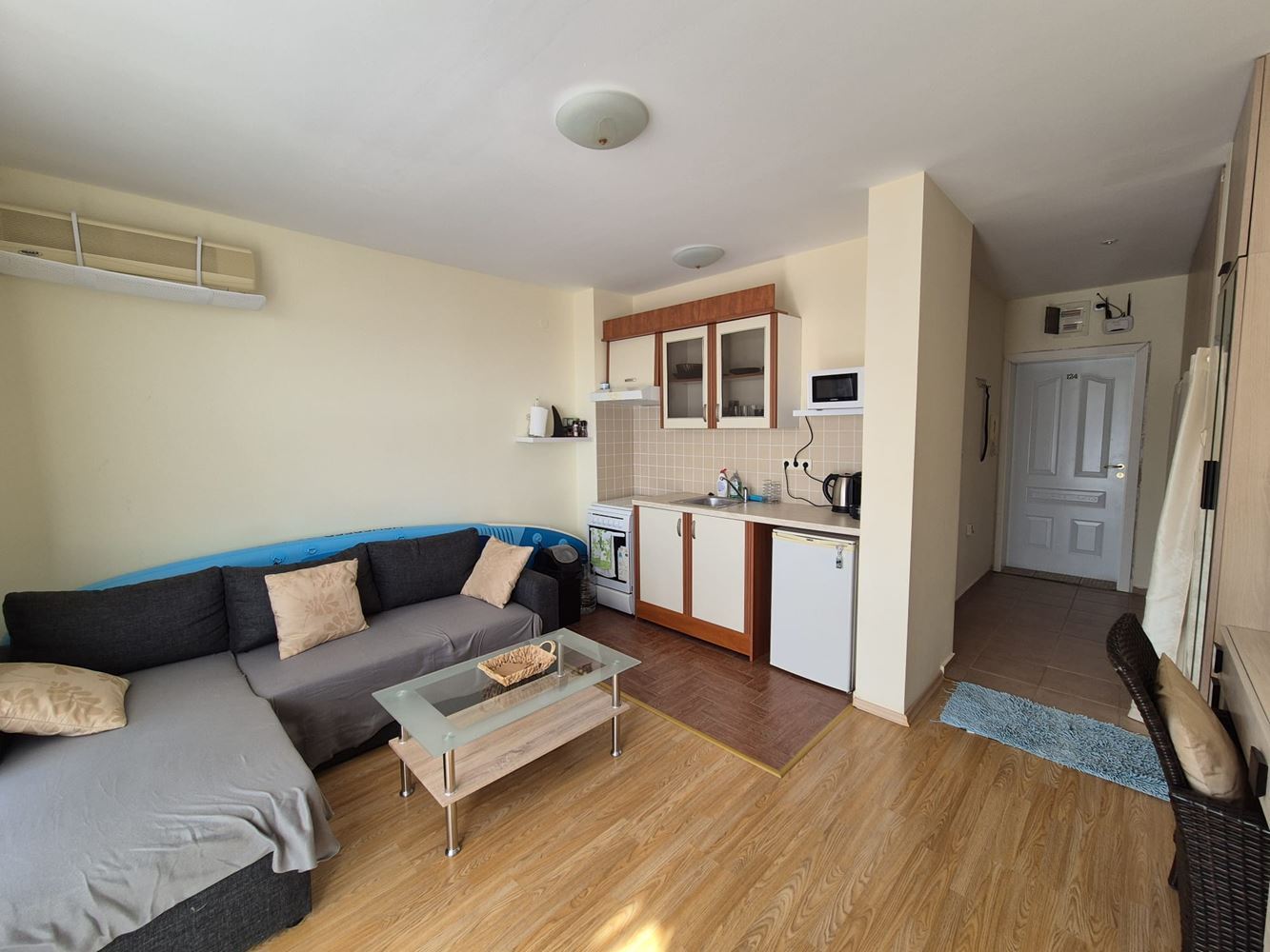 Compact Apartment on the First Line to the Sea with Excellent Investment Potential in Elenite
