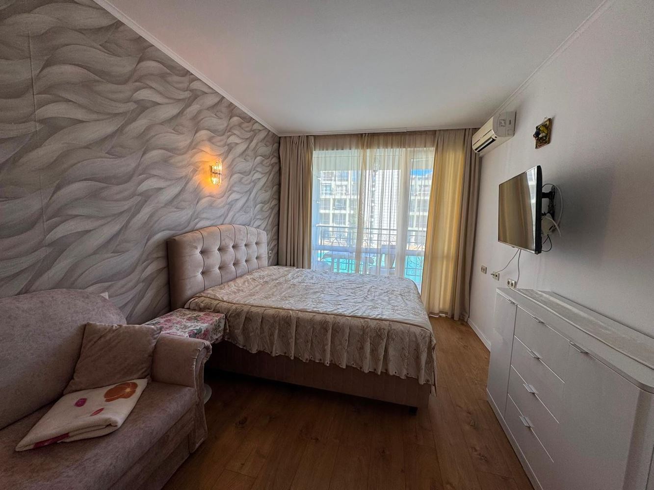 Wonderful studio on the first line in Pomorie with sea view – comfort, cosiness and a prestigious location