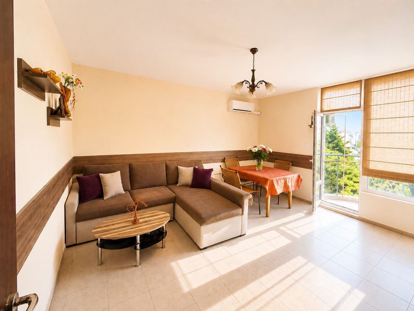 Pomorie, the Centre and the Sea Just a Step Away – Cosy One-Bedroom Apartment with Partial Sea View
