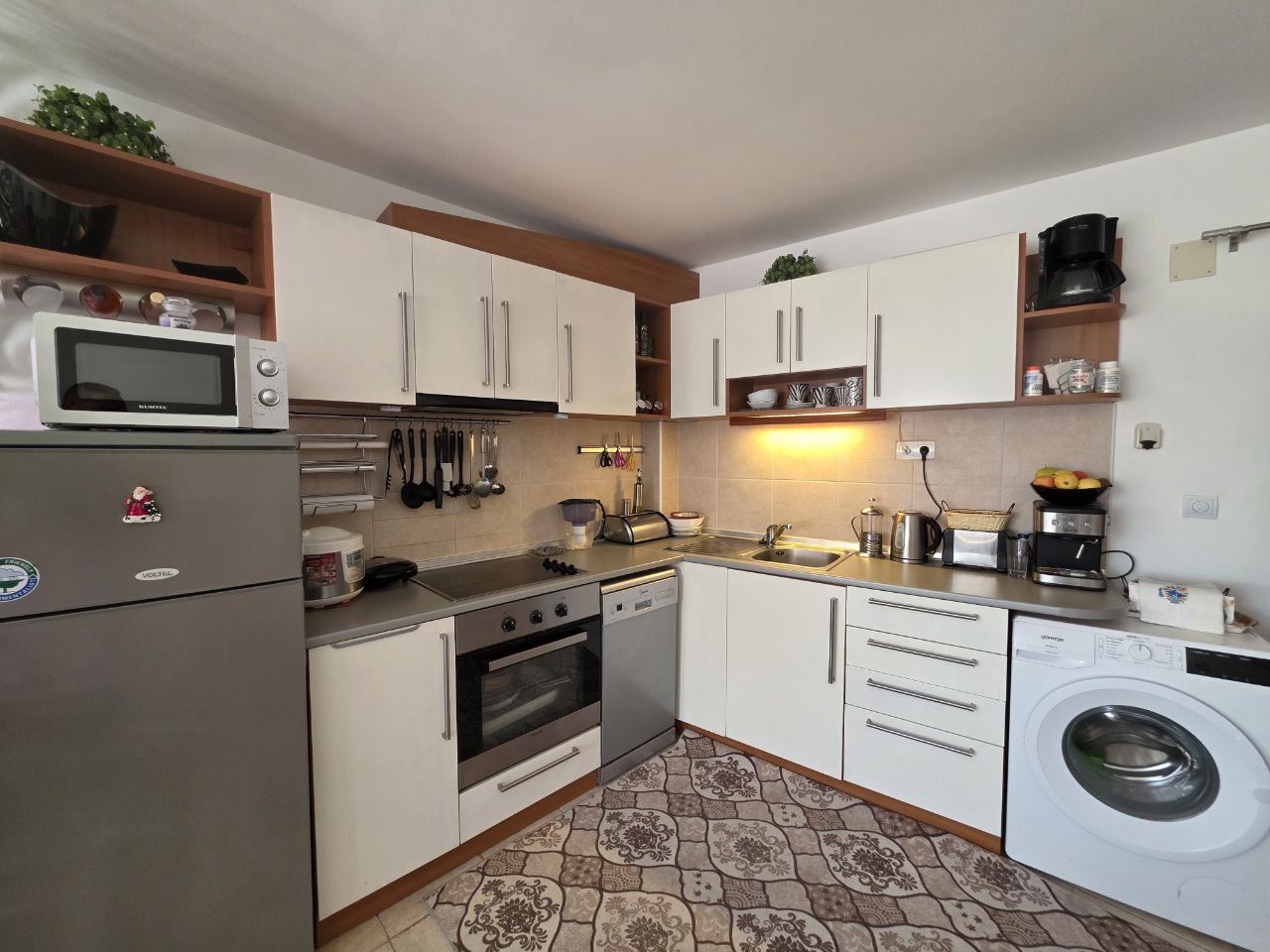 Spacious apartment with two bedrooms in a cozy complex 300 meters from the sea in Ravda