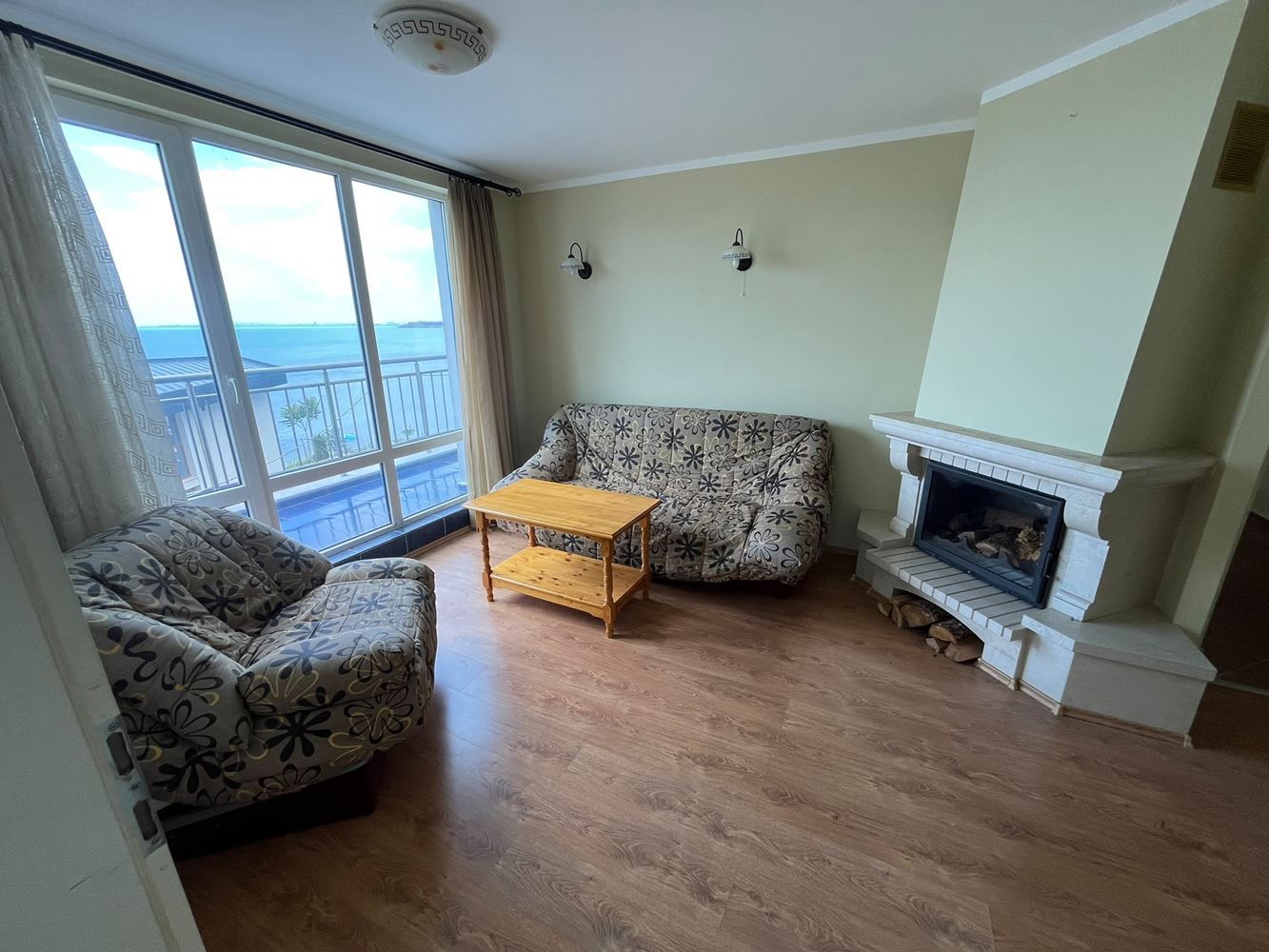 Apartment with two bedrooms on the first line in Pomorie with an impressive sea panorama