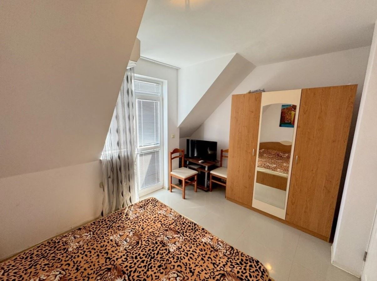 One-bedroom apartment in Ravda – fully furnished, in a residential building and 500 metres from the sea