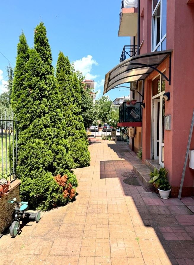 Spacious One-Bedroom Apartment 200 Meters from the Sea in Ravda – Comfortable Home by the Coast