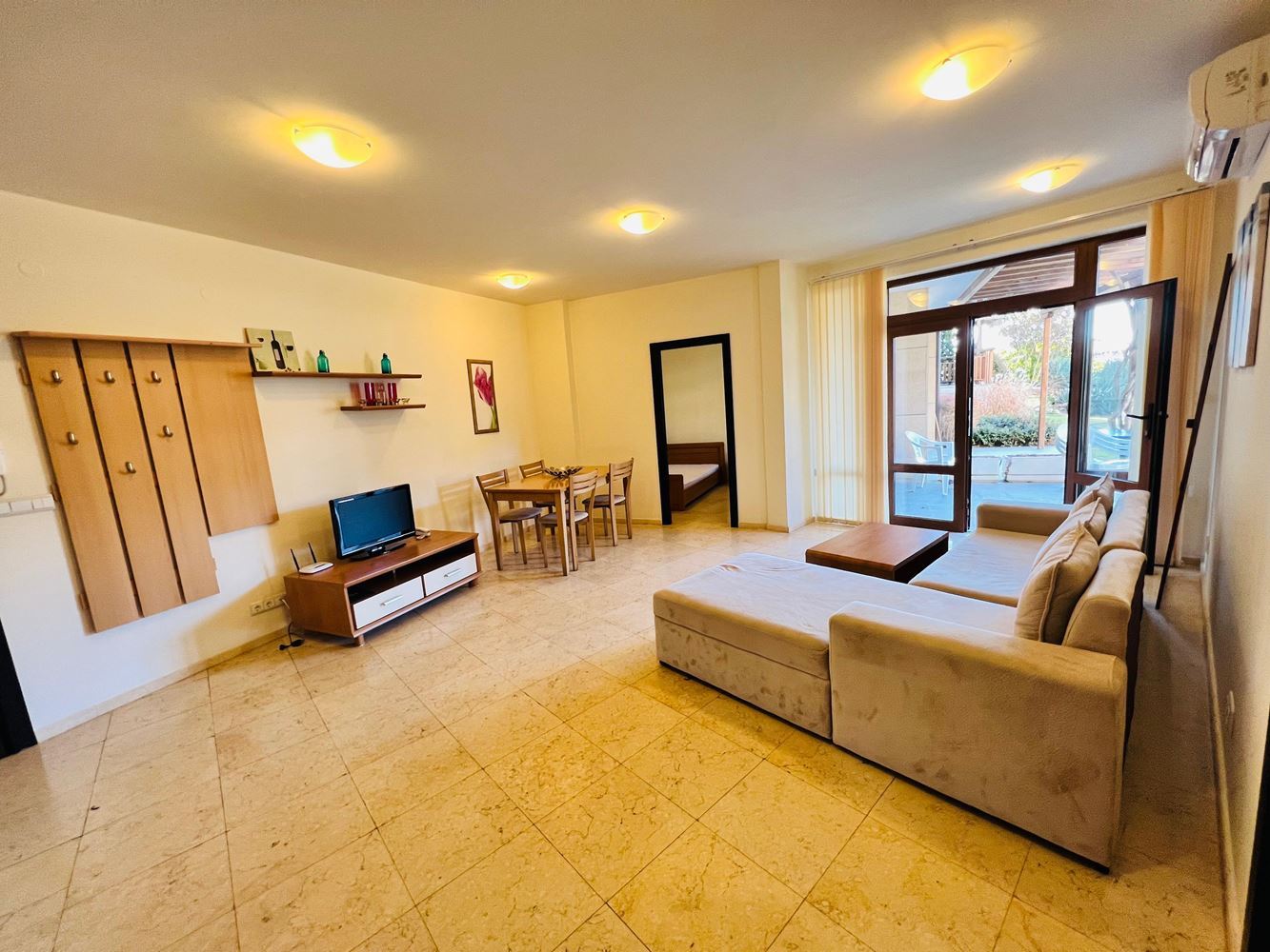 Spacious two-bedroom apartment with sea view in a luxury first-line complex in Sveti Vlas