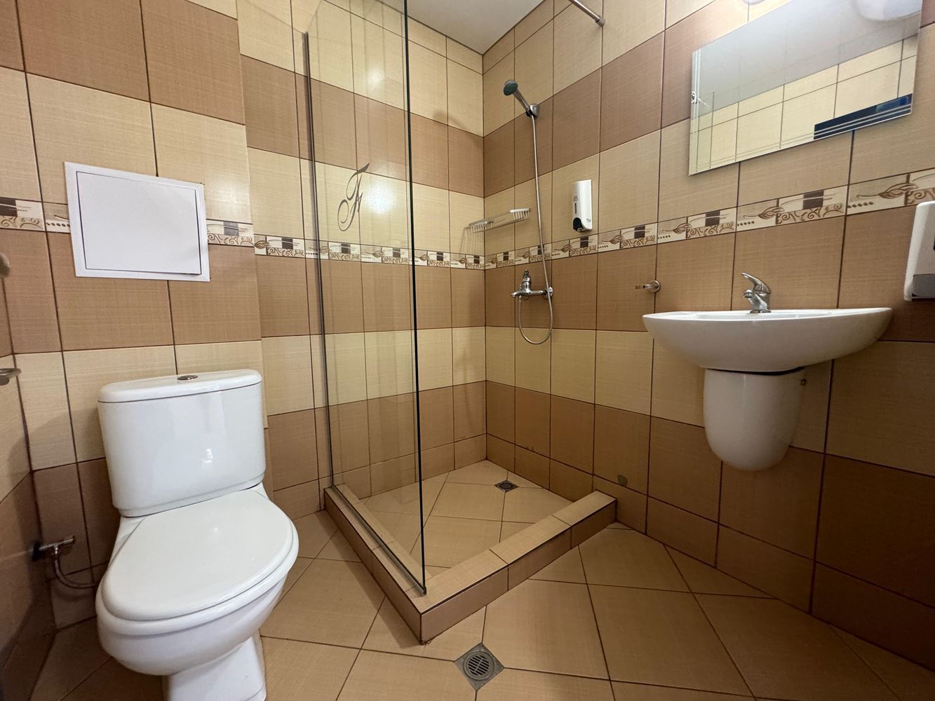 One-bedroom apartment with pool view on the outskirts of Sunny Beach – peace, nature, and year-round comfort