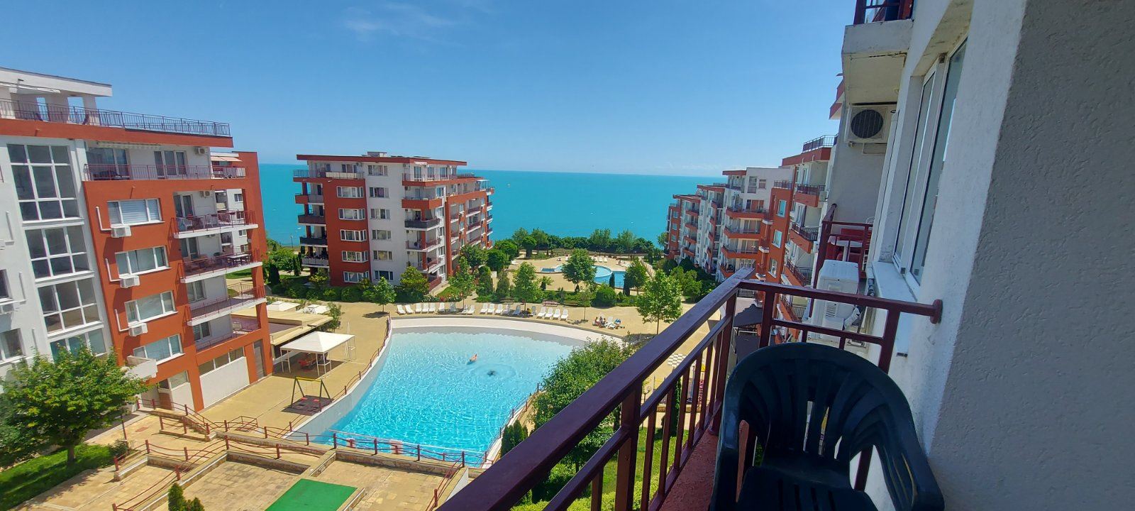 Spacious Two-Bedroom Apartment with Sea View on the First Line – Ready to Move In